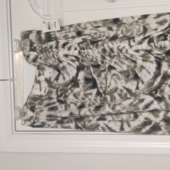 I.N.C. Matching Skirt and Top - Picture 2 of 11